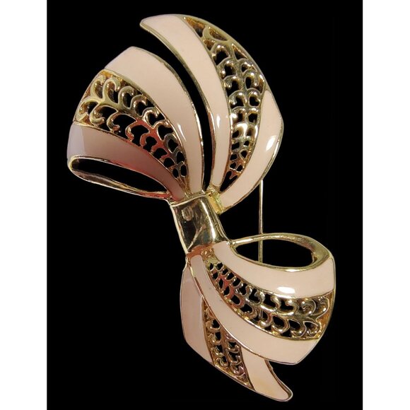 Trifari Gold Tone Pink Enamel Bow Brooch Pin, Vintage - Picture 2 of 4